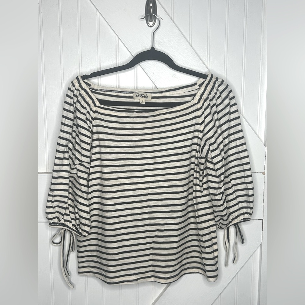 Listicle Black‎ and Cream Striped Off-the-Shoulder Top Size Small